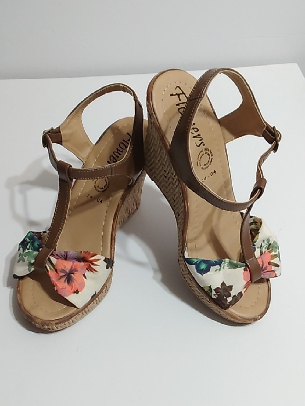 Floral Print Wedge Sandals with Brown Straps. (Size 7)